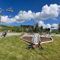 Cable cars and mountain bikes at Avoriaz summit Cable cars and mountain bikes at Avoriaz summit
