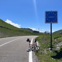 I'm in Italy but my Brompton is in France ! - Col du Petit-Saint-Bernard I'm in Italy but my Brompton is in France ! - Col du Petit-Saint-Bernard